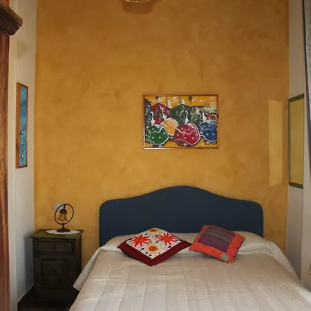 Casamiranapoli Bed & Breakfast 3*