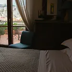 Casamiranapoli Bed & Breakfast 4*