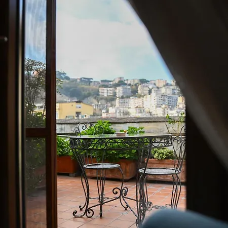 Casamiranapoli 4* نابولي