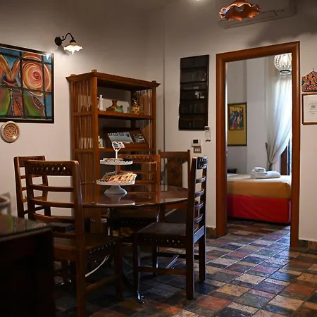 فندق مبيت وإفطار Casamiranapoli 4*
