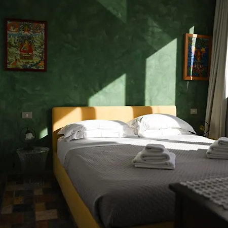 Casamiranapoli فندق مبيت وإفطار نابولي