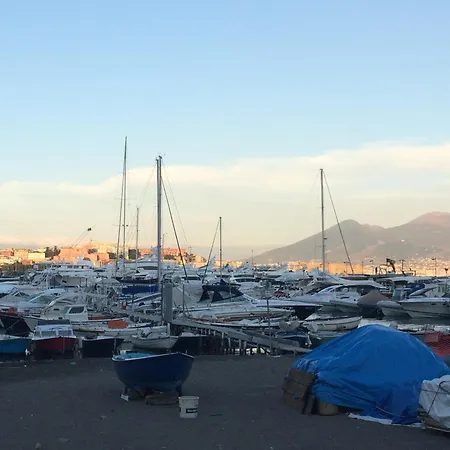 فندق مبيت وإفطار Casamiranapoli 3*